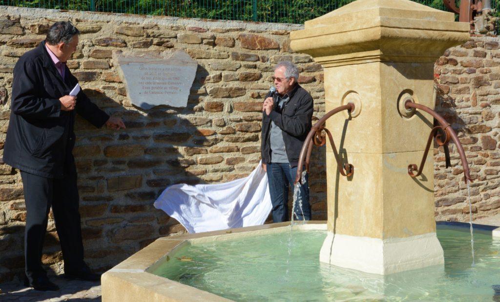 Le maire Jacques Barbezange et le président de l'association des Amis de la Fontaine de Carcenac , jean Pierre Gil, ont inauguré ce nouvel ornement