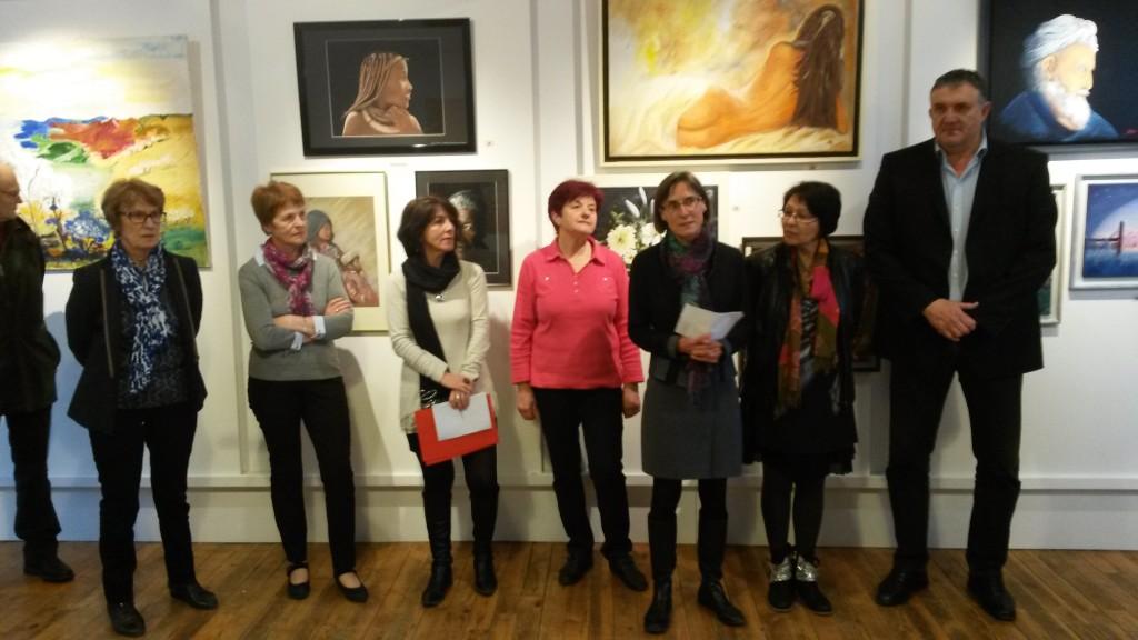 L’édition 2015 de l’exposition « Galerie des arts » vient de commencer. Dix sept exposants ainsi que 6 élèves de l’atelier peinture, animés par Mireille Perrin ont présenté leurs œuvres.