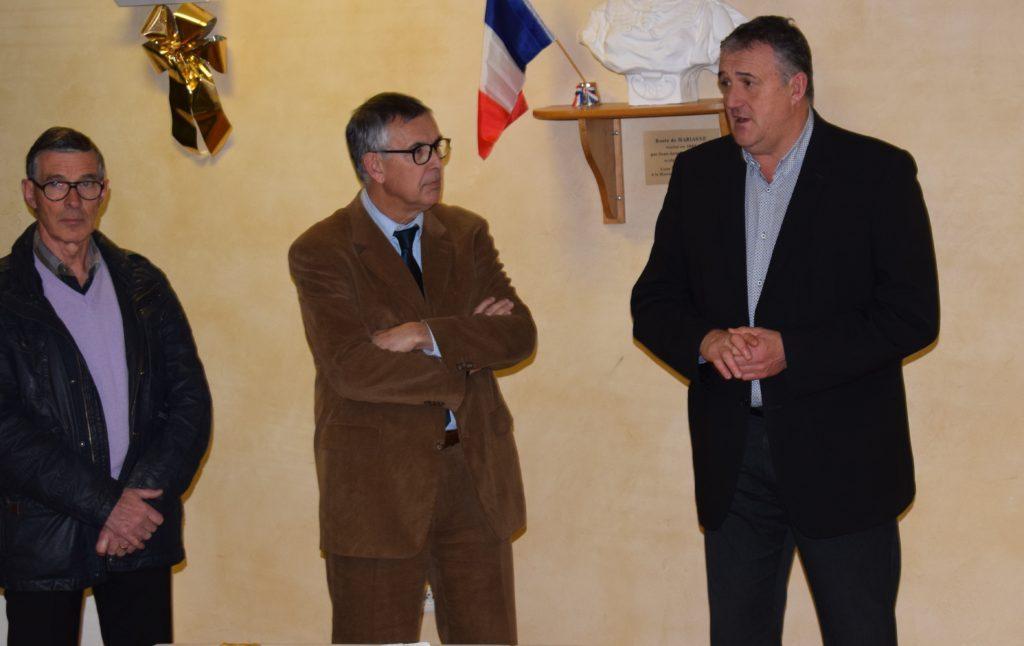 Bernard Saules entouré de Jean Marie Pialat et Jacques Barbezange