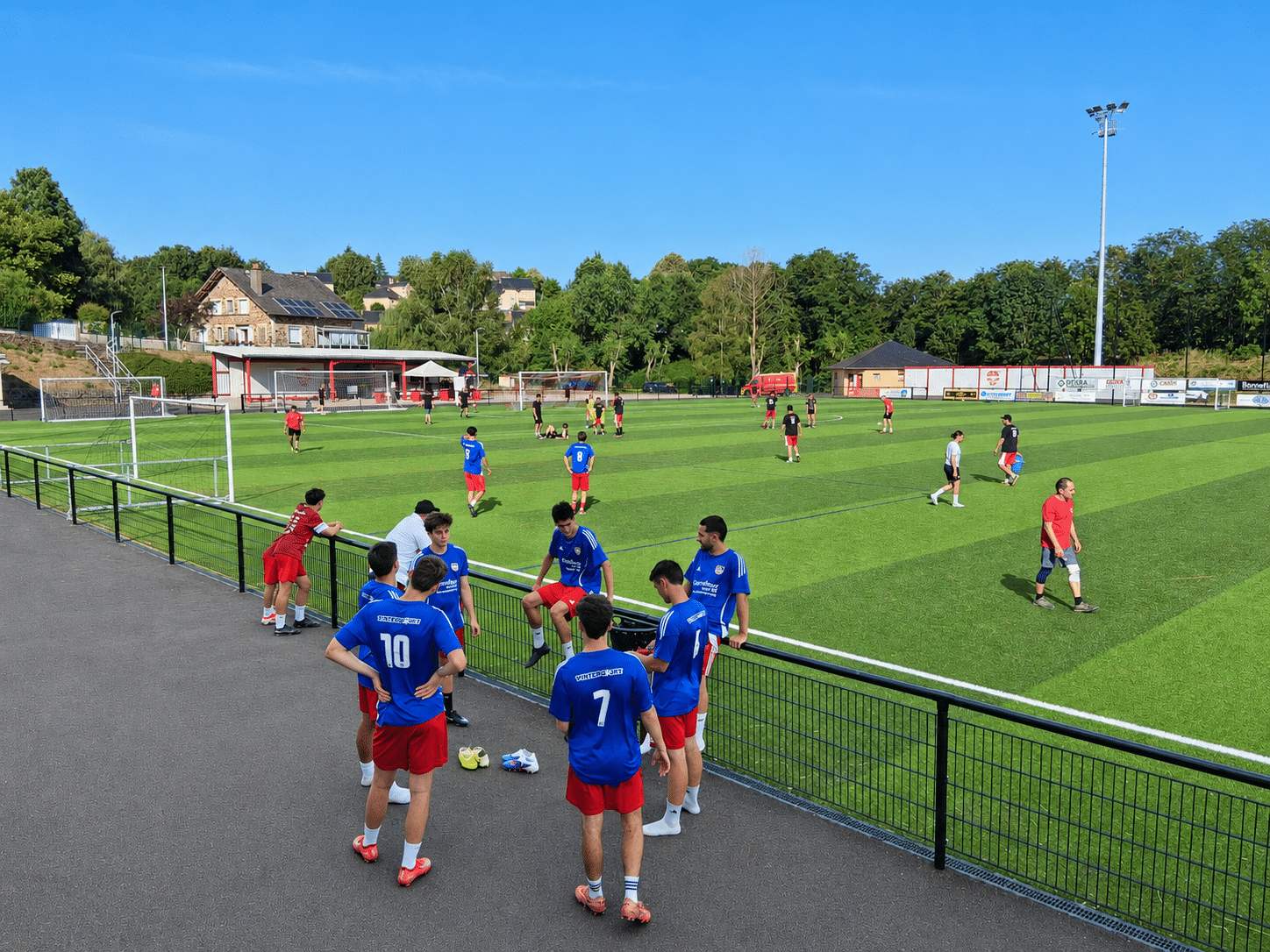 Lire la suite à propos de l’article Les pompiers fédèrent autour du football